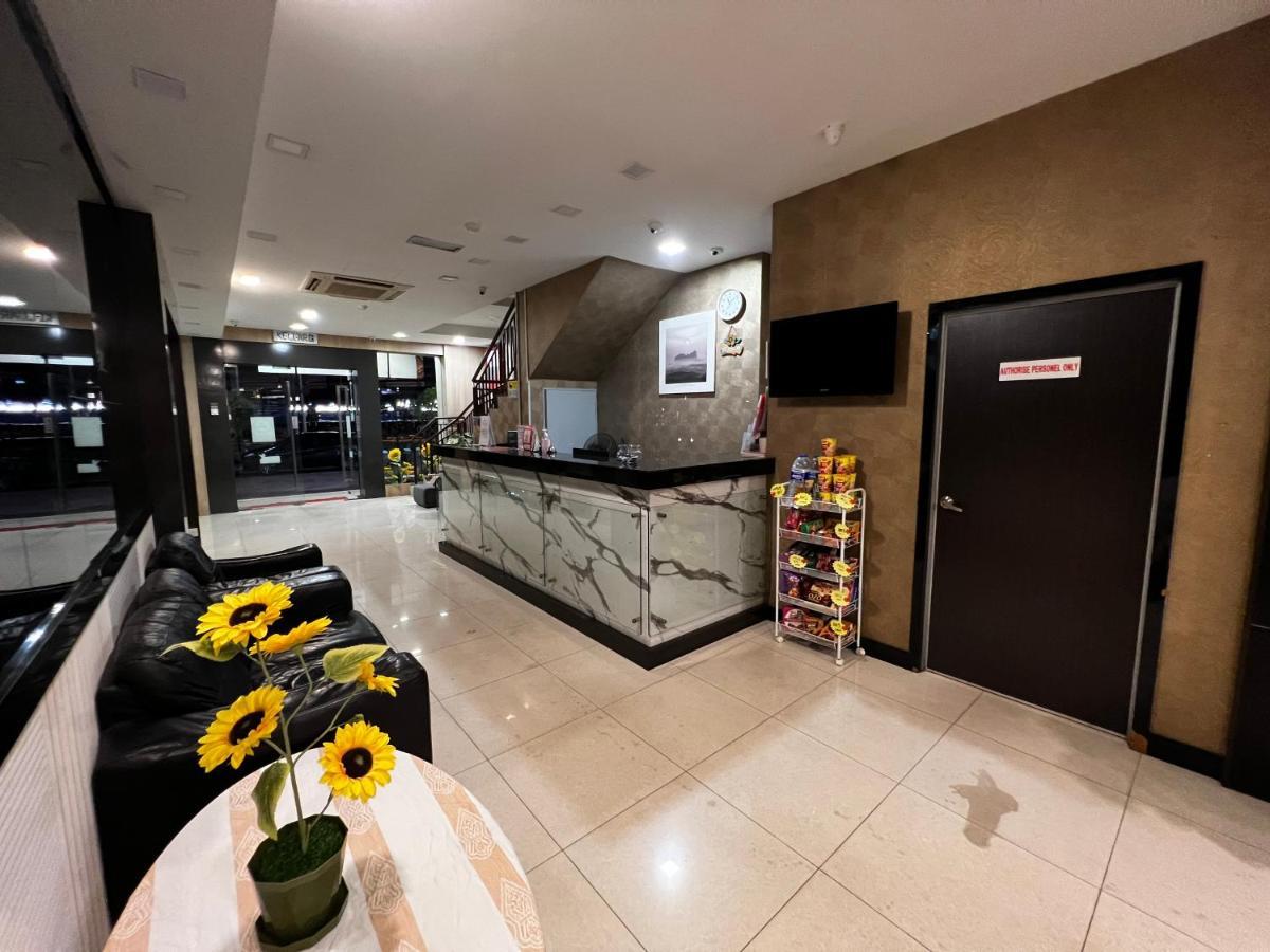 Signature Hotel Kuantan Exterior foto